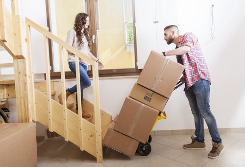 Keyboard navigable moving services information page
